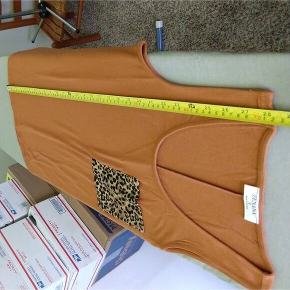 Small Zenana Leopard Print Pocket Tank Top in Almond Orange - Picture 10 of 13